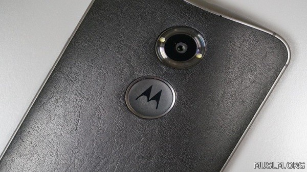        Moto X4